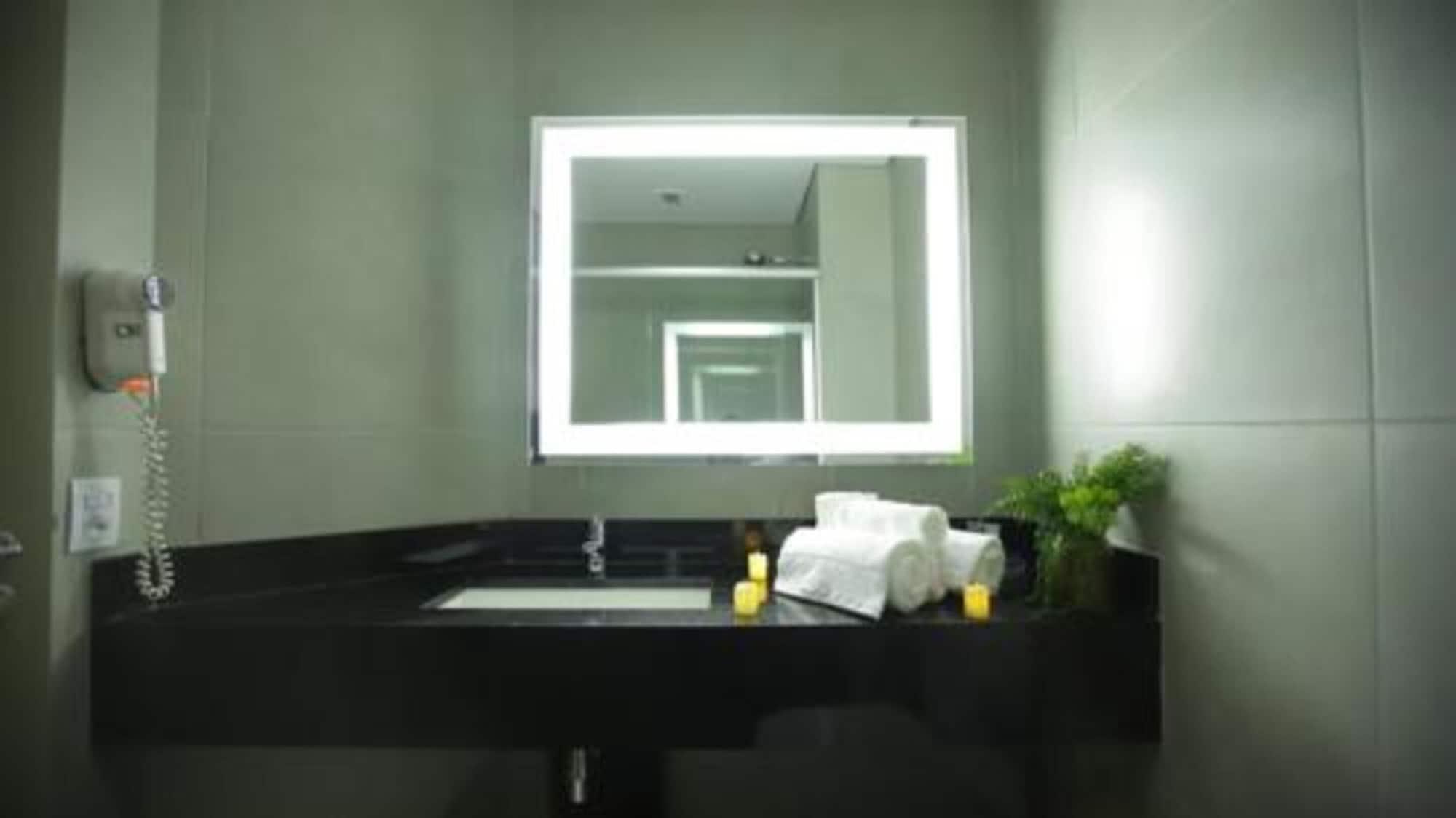 Comfort Flamboyant Hotel